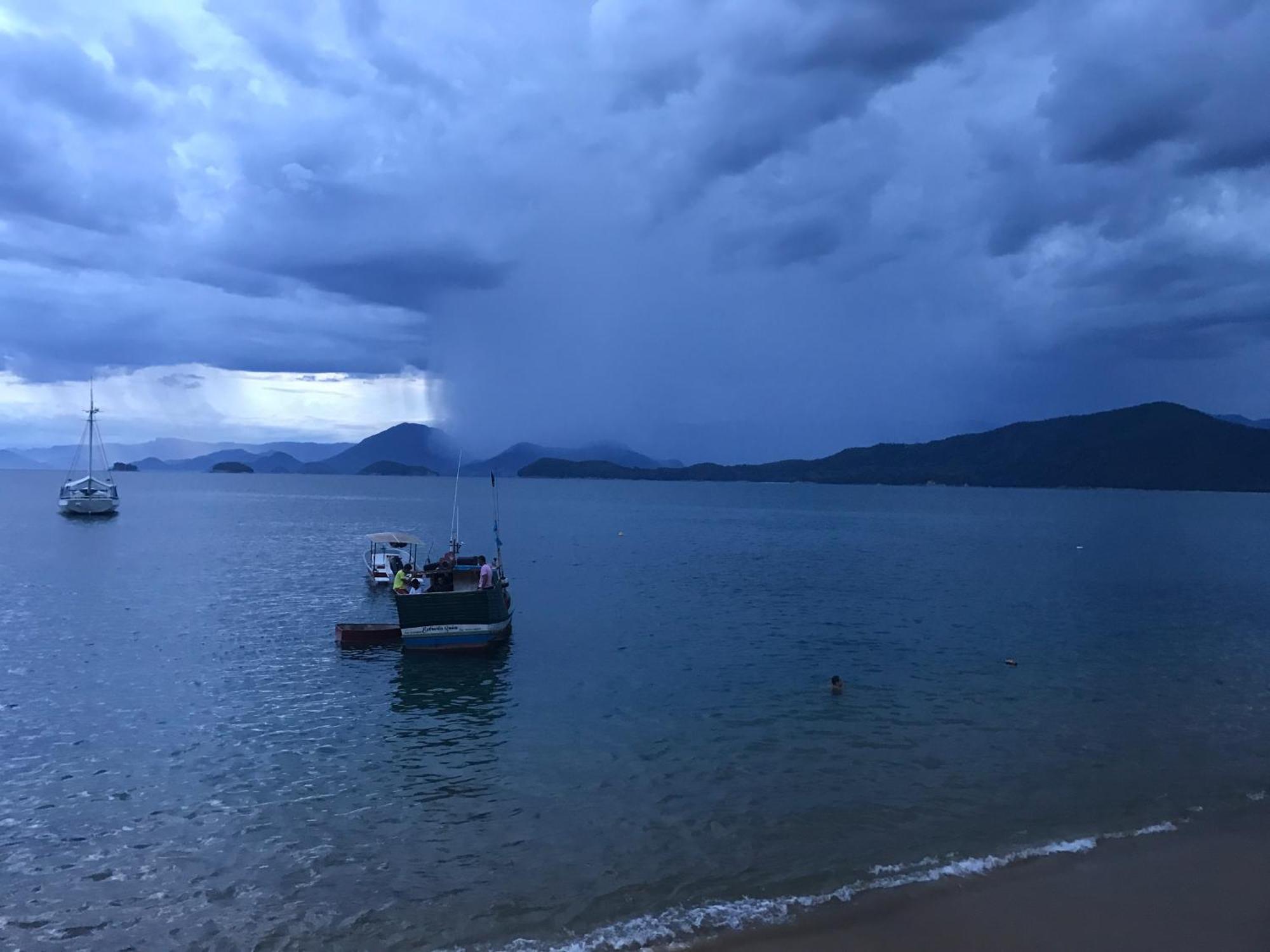 Deck Da Villa Pousada Ubatuba Eksteriør bilde